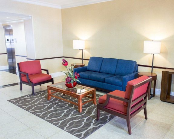 Imagen de los interiores del Hotel Comfort Inn New Orleans Airport South. Foto 20