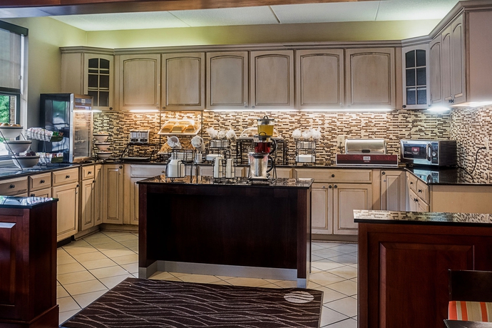 Imagen del bar/restaurante del Hotel Comfort Inn Newport News - Hampton I-64. Foto 4