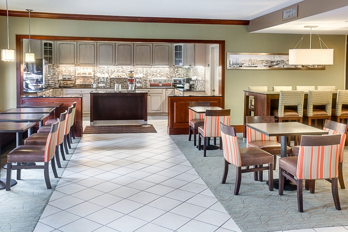 Imagen del bar/restaurante del Hotel Comfort Inn Newport News - Hampton I-64. Foto 5