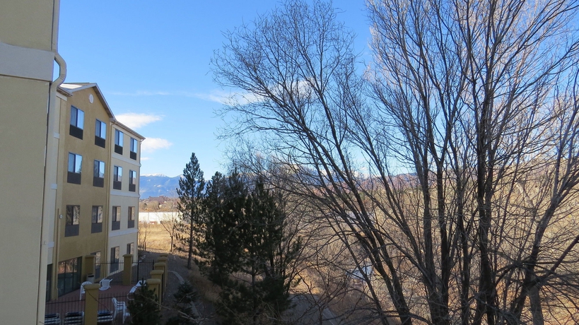 Imagen de los exteriores del Hotel Comfort Inn North - Air Force Academy Area. Foto 11