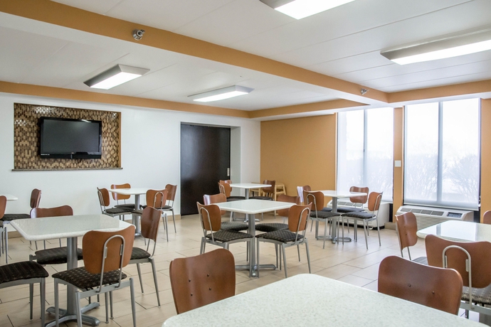 Imagen del bar/restaurante del Hotel Comfort Inn Northeast. Foto 4