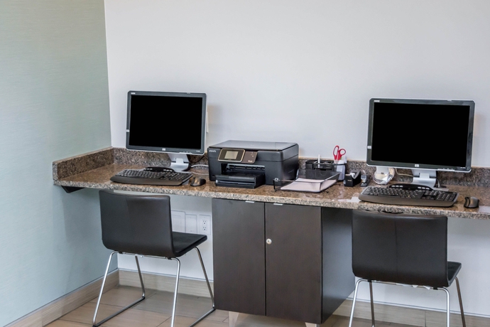 Imagen de los interiores del Hotel Comfort Inn Northeast. Foto 14