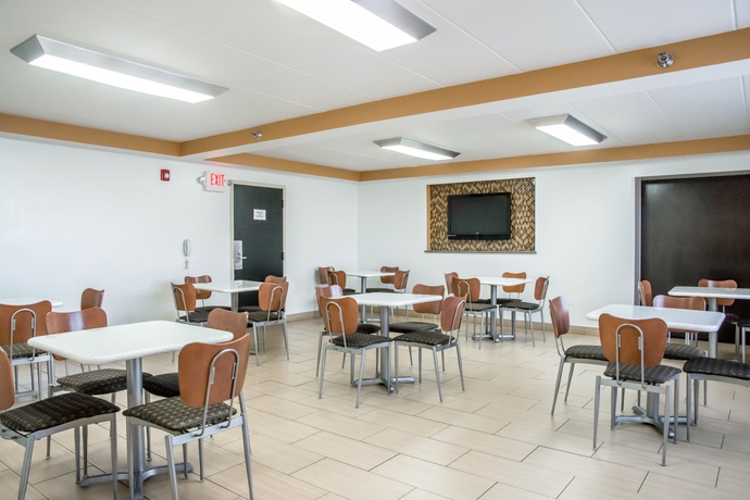 Imagen del bar/restaurante del Hotel Comfort Inn Northeast. Foto 6