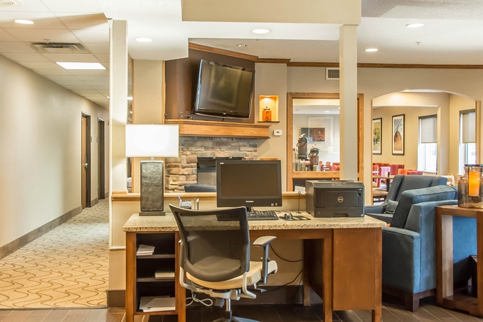 Imagen de los interiores del Hotel Comfort Inn North/polaris. Foto 10