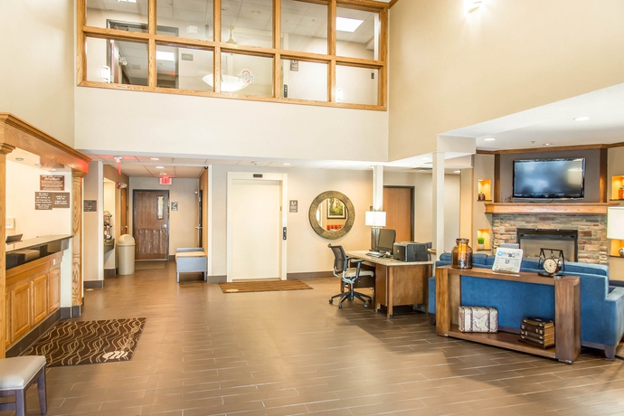 Imagen de los interiores del Hotel Comfort Inn North/polaris. Foto 12