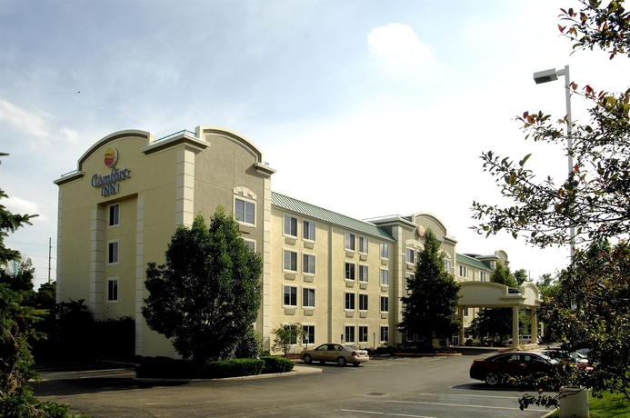 Imagen de los exteriores del Hotel Comfort Inn North/polaris. Foto 8