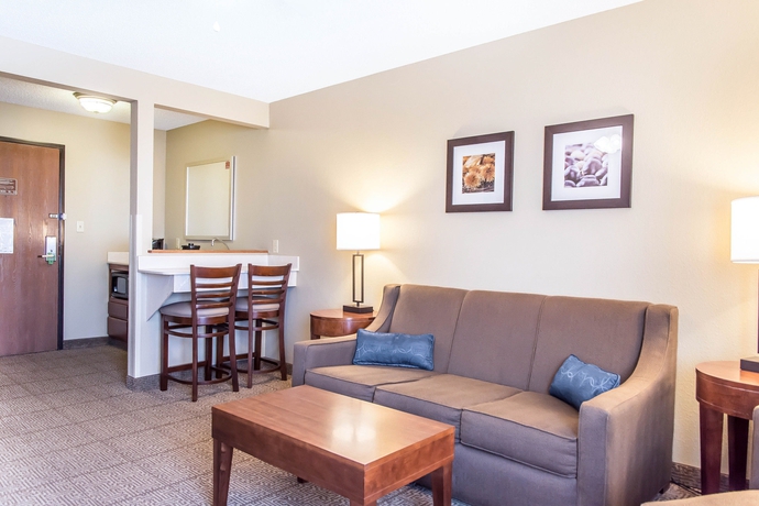 Imagen de los interiores del Hotel Comfort Inn North/polaris. Foto 14