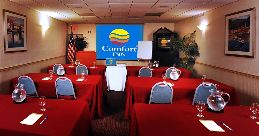 Imagen de los interiores del Hotel Comfort Inn Oceanside Deerfield Beach. Foto 14