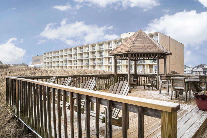 Imagen de los exteriores del Hotel Comfort Inn On The Ocean. Foto 8