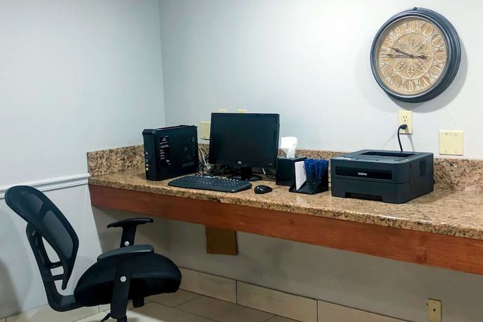 Imagen de los interiores del Hotel Comfort Inn Owasso - Tulsa. Foto 17