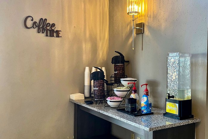 Imagen de los interiores del Hotel Comfort Inn Owasso - Tulsa. Foto 19