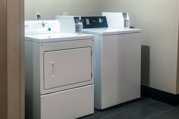 Imagen de los interiores del Hotel Comfort Inn Owasso - Tulsa. Foto 20