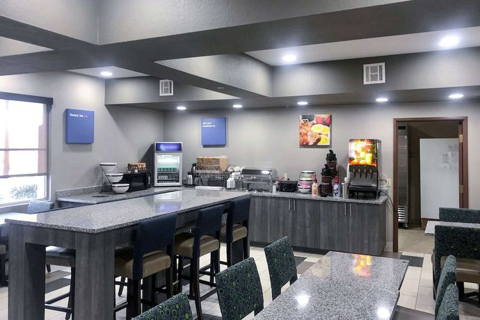 Imagen del bar/restaurante del Hotel Comfort Inn Owasso - Tulsa. Foto 6