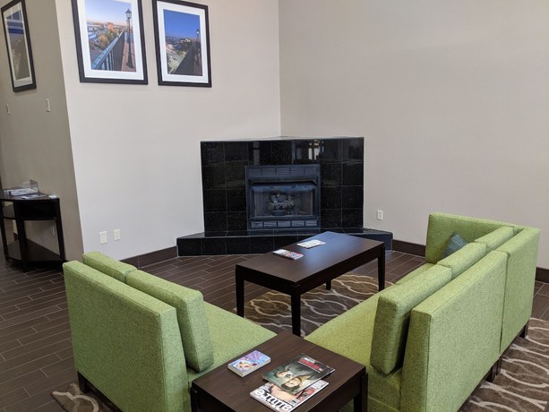 Imagen de los interiores del Hotel Comfort Inn Paducah I-24. Foto 17