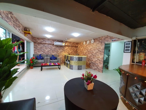 Imagen de los interiores del Hotel Comfort Inn Patong. Foto 18