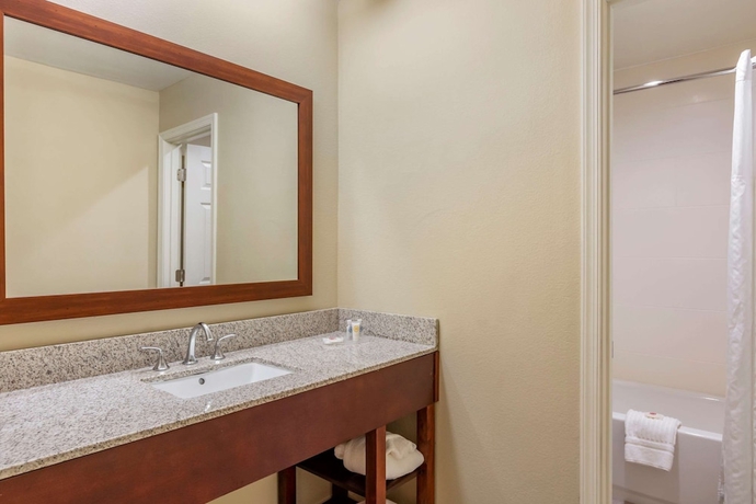Imagen de la habitación del Hotel Comfort Inn Petersburg Near Fort Gregg-adams. Foto 17