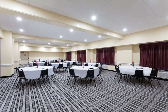 Imagen de los interiores del Hotel Comfort Inn Philadelphia International Airport West. Foto 11