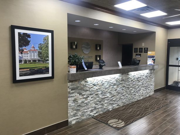 Imagen de los interiores del Hotel Comfort Inn Pinehurst, Pinehurst. Foto 18