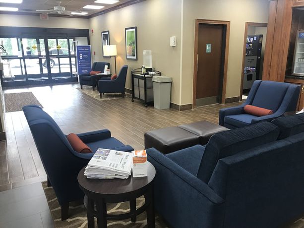 Imagen de los interiores del Hotel Comfort Inn Pinehurst, Pinehurst. Foto 19