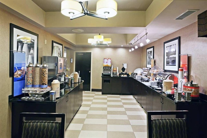 Imagen del bar/restaurante del Hotel Comfort Inn Plano-dallas. Foto 1