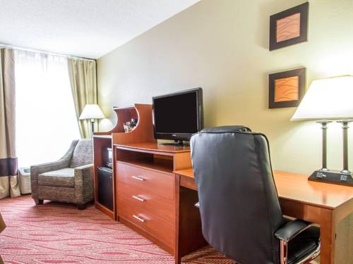Imagen de la habitación del Hotel Comfort Inn Poplar Bluff. Foto 10