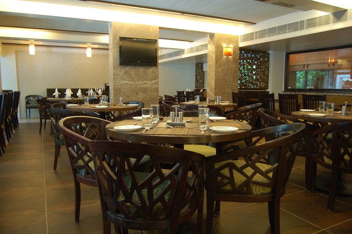 Imagen del bar/restaurante del Hotel Comfort Inn President. Foto 3