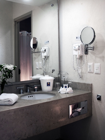 Imagen de la habitación del Hotel Comfort Inn Puerto Vallarta. Foto 6