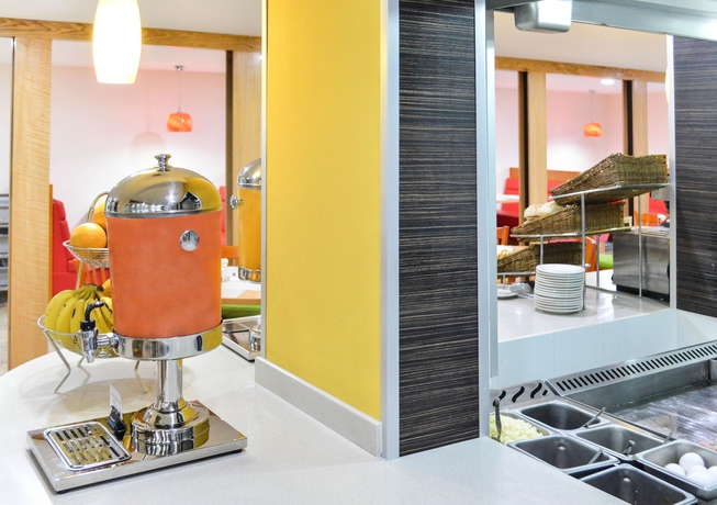 Imagen del bar/restaurante del Hotel Comfort Inn Queretaro. Foto 7