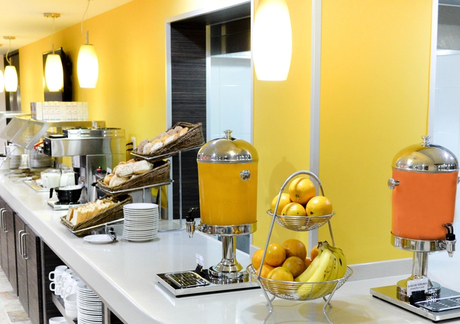 Imagen del bar/restaurante del Hotel Comfort Inn Queretaro. Foto 8