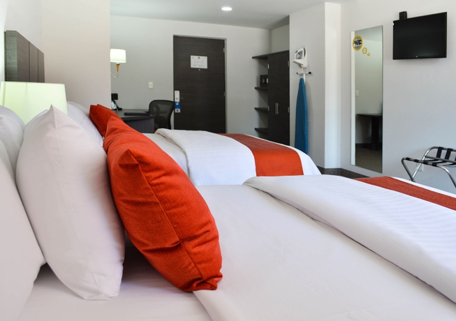 Imagen de la habitación del Hotel Comfort Inn Queretaro. Foto 15