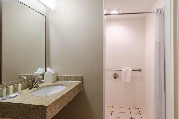 Imagen de la habitación del Hotel Comfort Inn Randolph - Boston. Foto 2