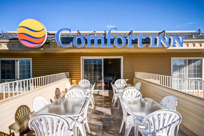 Imagen de los exteriores del Hotel Comfort Inn Redding Near I-5. Foto 10
