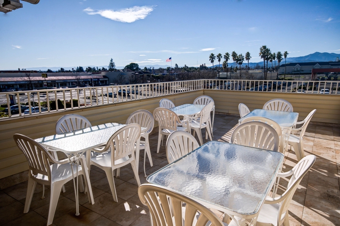Imagen de los exteriores del Hotel Comfort Inn Redding Near I-5. Foto 11
