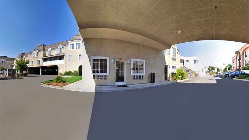 Imagen de los exteriores del Hotel Comfort Inn Redwood City. Foto 5