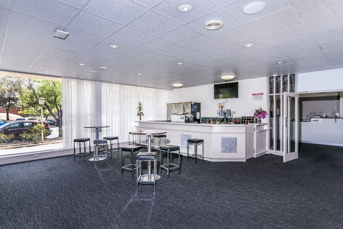 Imagen de los exteriores del Hotel Comfort Inn Regal Park, North Adelaide. Foto 14