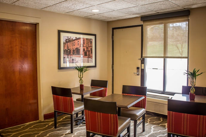 Imagen del bar/restaurante del Hotel Comfort Inn Research Triangle Park. Foto 4