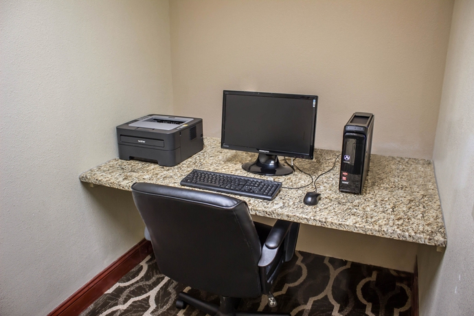 Imagen de los interiores del Hotel Comfort Inn Research Triangle Park. Foto 9