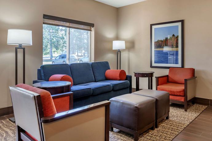 Imagen de los interiores del Hotel Comfort Inn Rhinelander. Foto 17