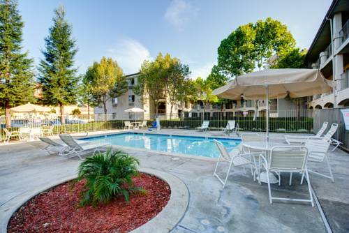 Imagen de la habitación del Hotel Comfort Inn Rohnert Park Sonoma County. Foto 4