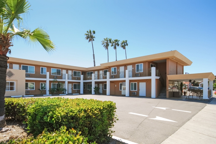 Imagen de la piscina del Hotel Comfort Inn San Diego Airport At The Harbor. Foto 15