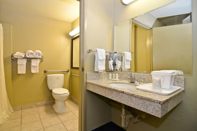 Imagen de la habitación del Hotel Comfort Inn San Diego Miramar. Foto 7