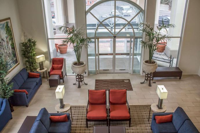 Imagen de los interiores del Hotel Comfort Inn Sandusky. Foto 14