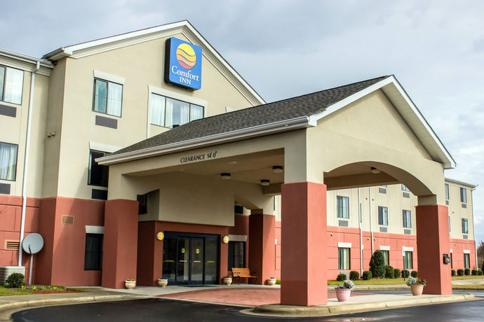 Imagen general del Hotel Comfort Inn Smithfield Near I-95. Foto 2