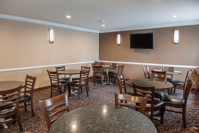 Imagen de los interiores del Hotel Comfort Inn South. Foto 13