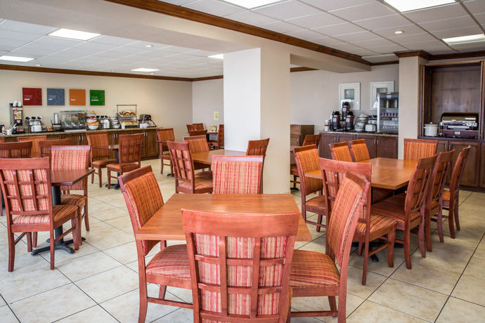 Imagen del bar/restaurante del Hotel Comfort Inn South Oceanfront. Foto 3