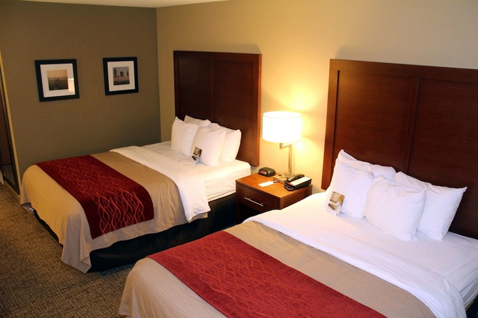 Imagen de la habitación del Hotel Comfort Inn Splash Harbor. Foto 12