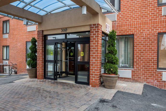 Imagen general del Hotel Comfort Inn Staten Island. Foto 5