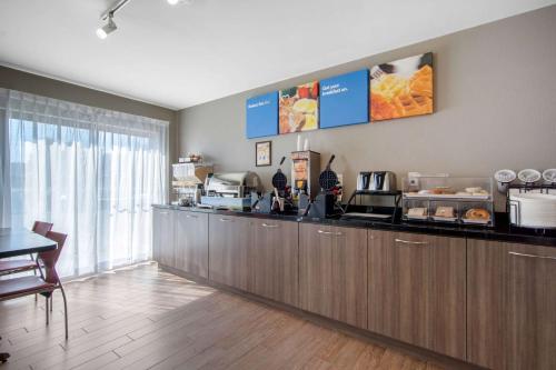 Imagen general del Hotel Comfort Inn Sudbury. Foto 4
