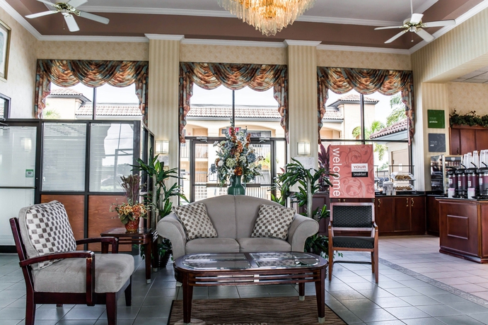 Imagen de los interiores del Hotel Comfort Inn Sun City Center - Tampa South. Foto 13