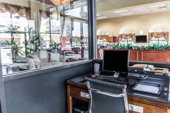 Imagen general del Hotel Comfort Inn Sun City Center - Tampa South. Foto 2